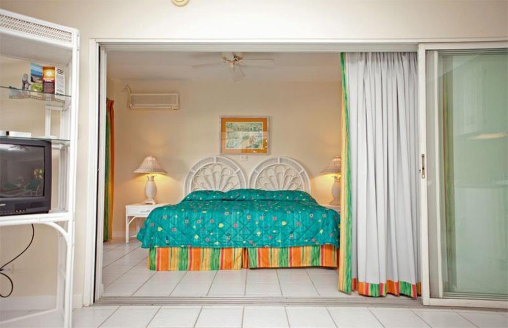 Dickenson Bay Cottages Cedar Grove Quarto foto
